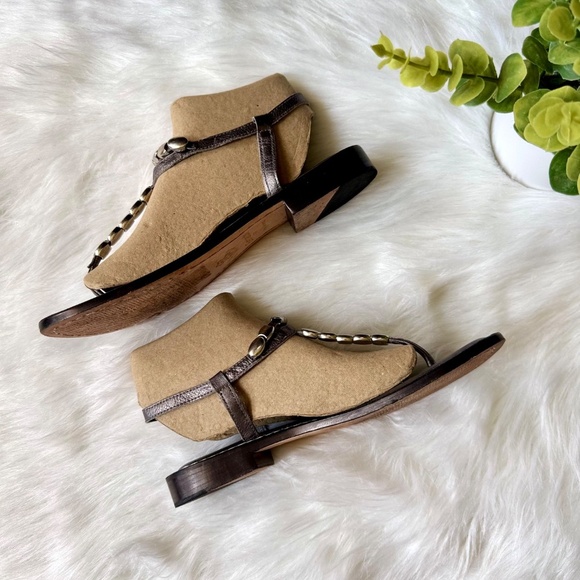 Bernardo Tristan T Strap Metallic Bronze Beaded Thong Block Heel Sandals Size 8 - Picture 2 of 12